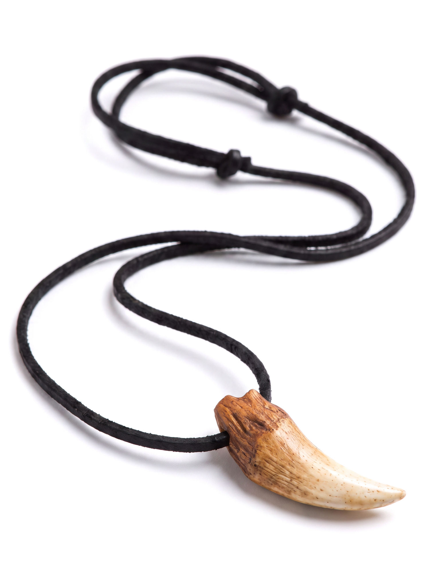 Reißzahnkette aus Gießharz
