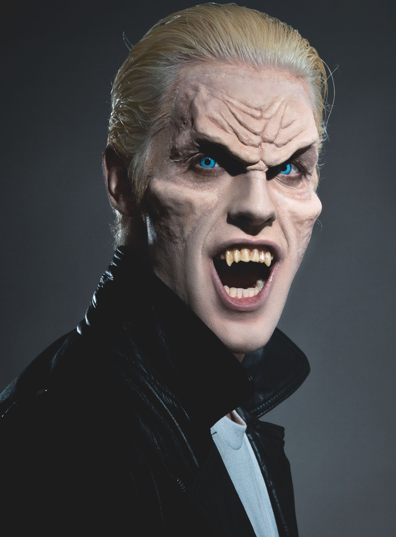 Vampirstirn Latexapplikation