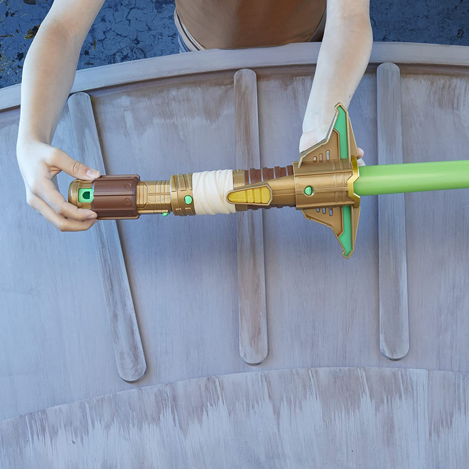 Star Wars Lightsaber Forge Yoda ausfahrbares grünes Lichtschwert