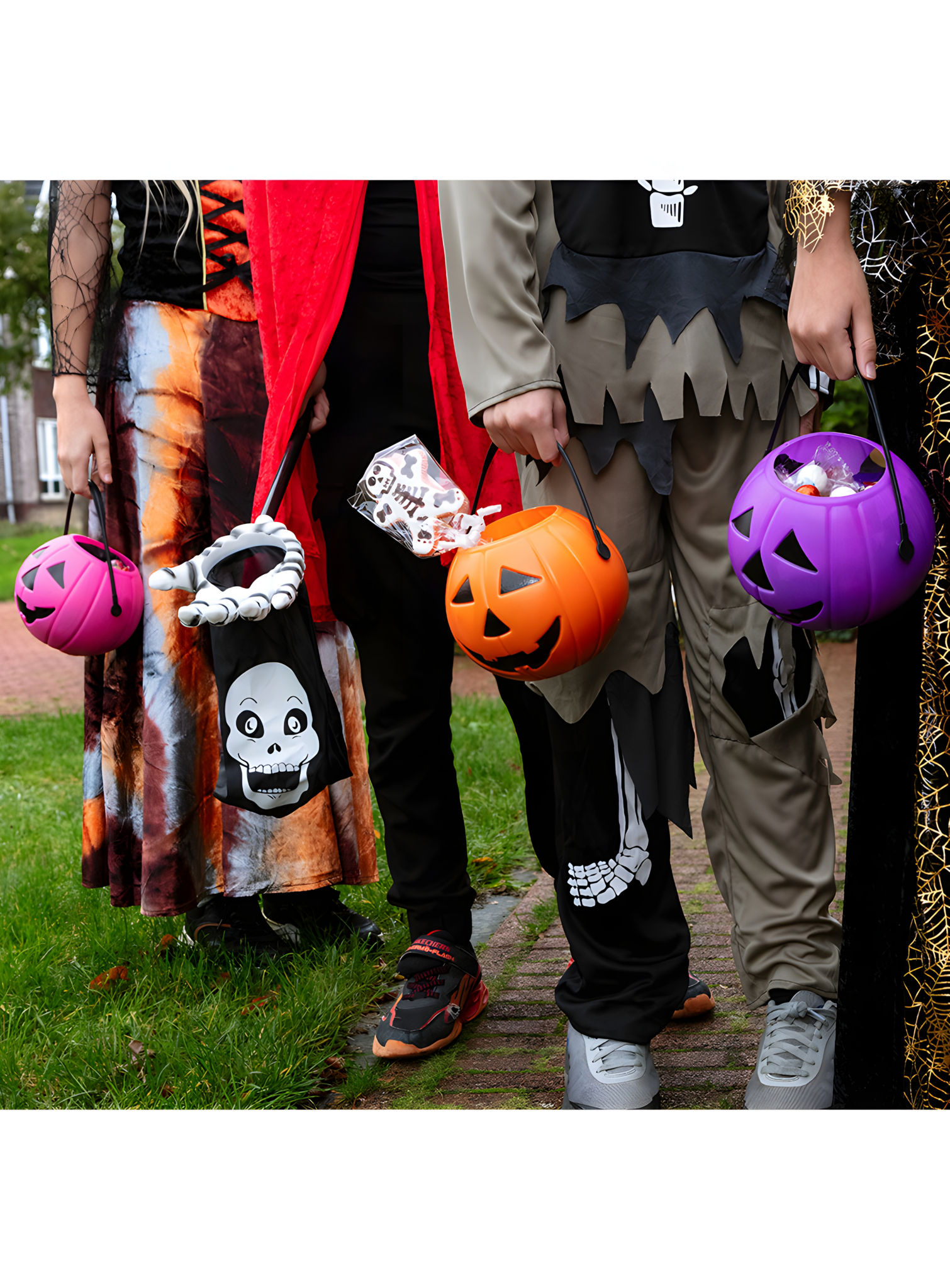 Totenkopf Bonbontasche mit Kralle