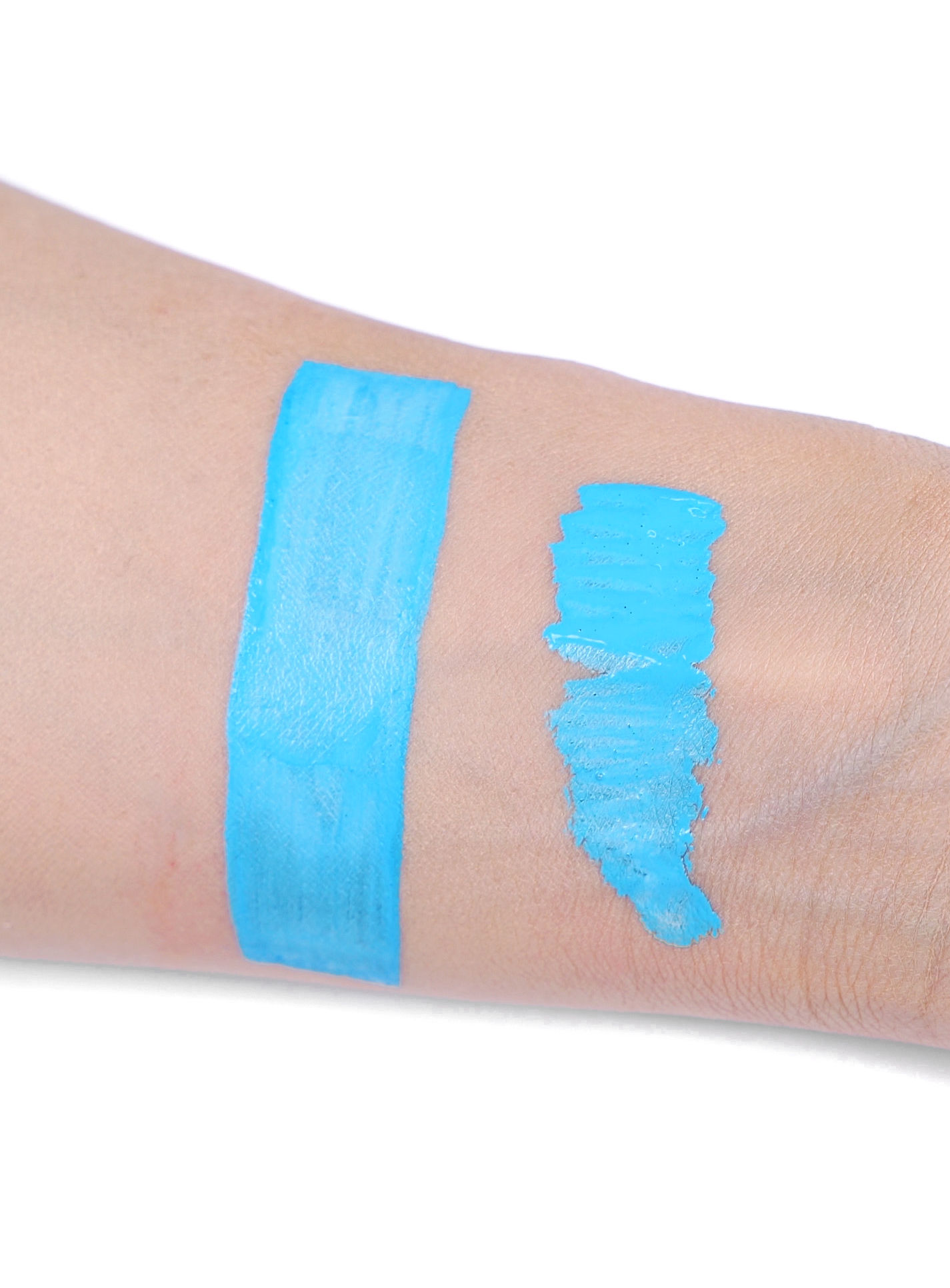 aqua make-up hellblau Adria Wasserschminke
