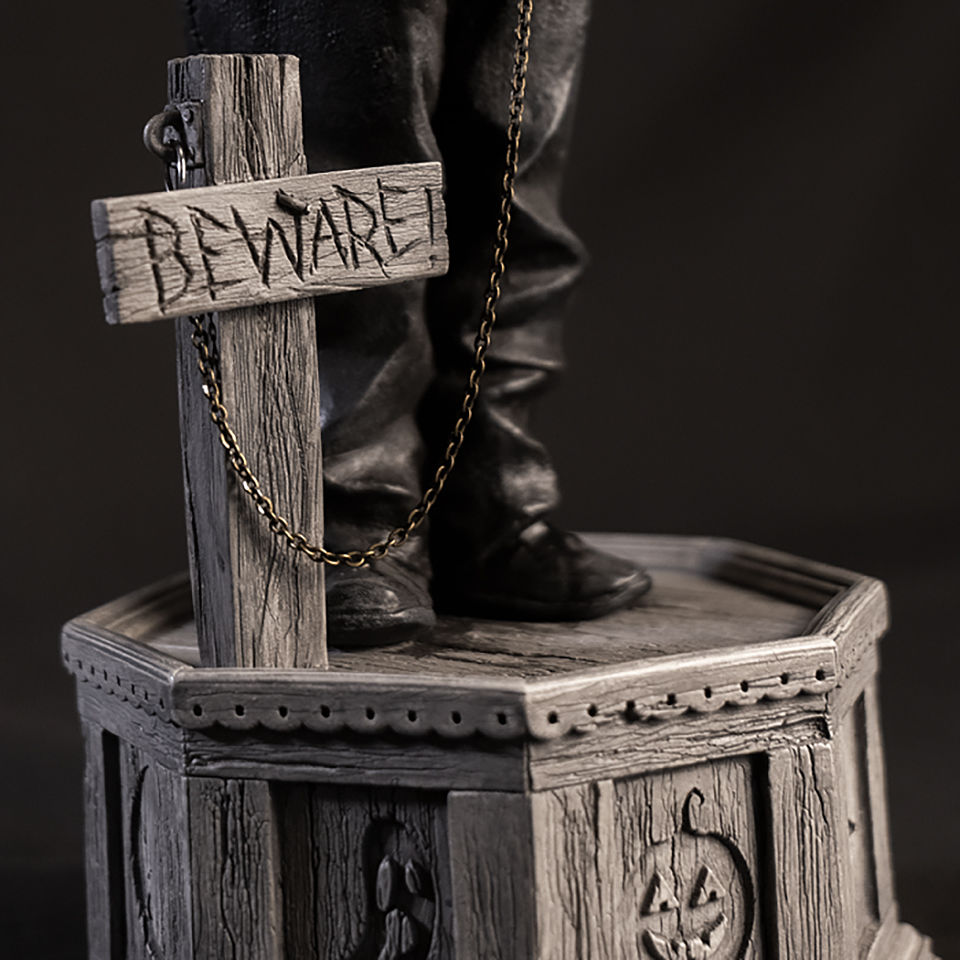 Ghosts of Halloween - Teddy Statue