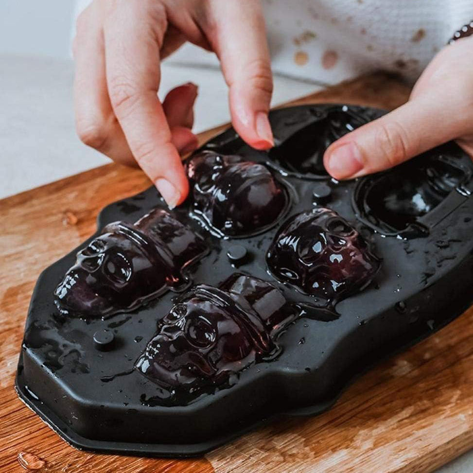 Totenköpfe Silikonform für Eiswürfel, Schokolade und zum Backen 6-fach