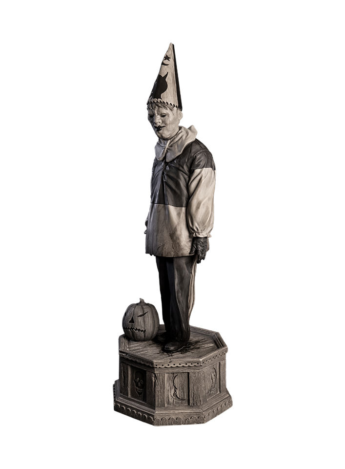 Ghosts of Halloween - Gunnar Statue