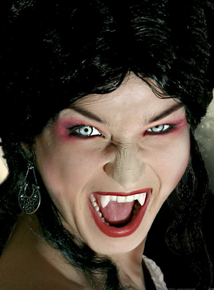 Vampirzähne Classic