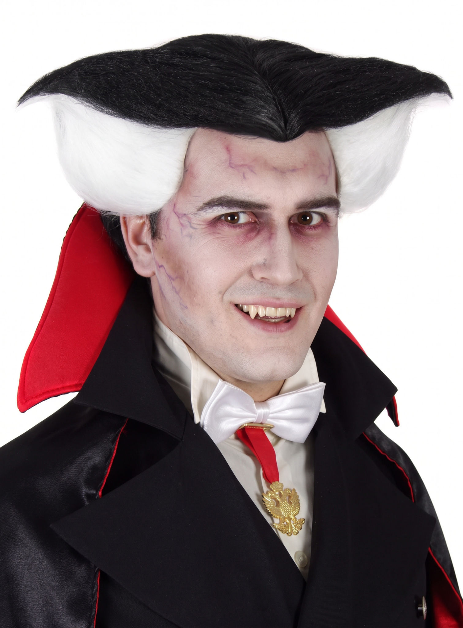 Dracula Perücke hochtoupiert